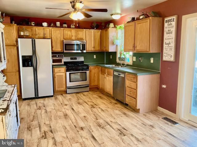 1329 SHEEP HILL RD, East Earl, PA 17519