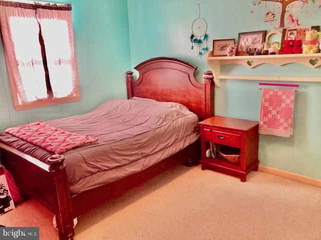 1329 SHEEP HILL RD, East Earl, PA 17519