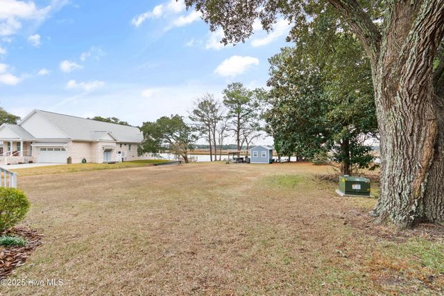 1592 Village Point Road SW, Shallotte, NC 28470