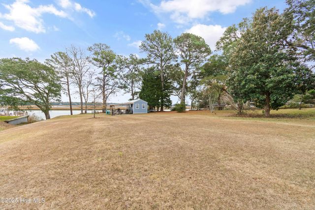 1592 Village Point Road SW, Shallotte, NC 28470