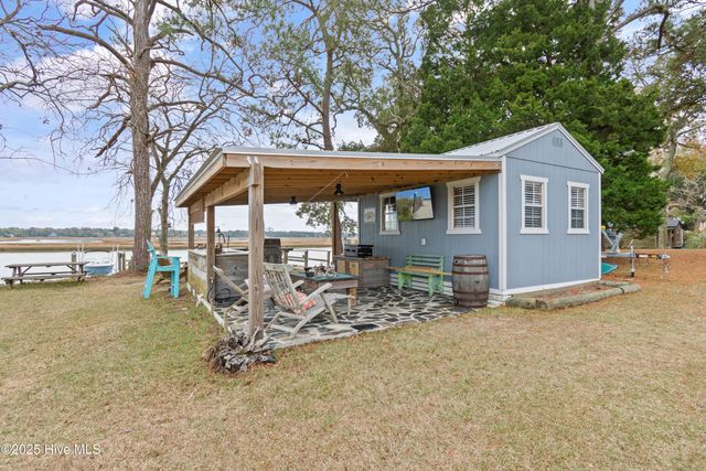 1592 Village Point Road SW, Shallotte, NC 28470