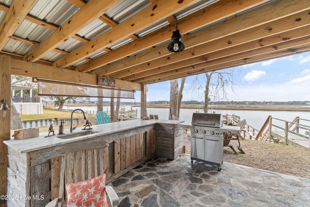 1592 Village Point Road SW, Shallotte, NC 28470