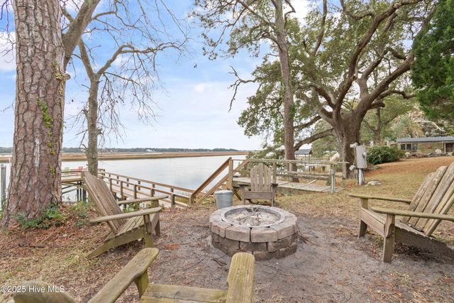 1592 Village Point Road SW, Shallotte, NC 28470