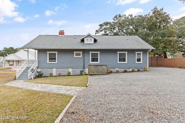 1592 Village Point Road SW, Shallotte, NC 28470