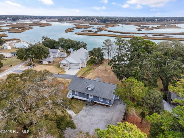 1592 Village Point Road SW, Shallotte, NC 28470