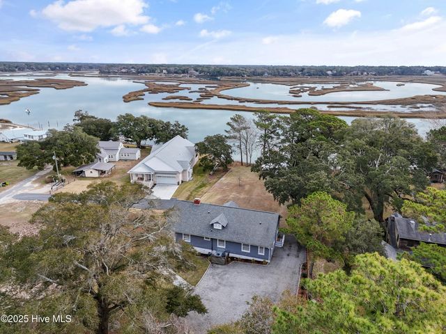 1592 Village Point Road SW, Shallotte, NC 28470