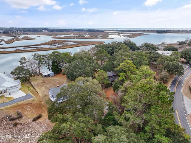 1592 Village Point Road SW, Shallotte, NC 28470