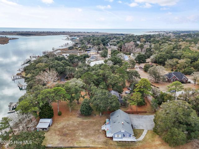 1592 Village Point Road SW, Shallotte, NC 28470