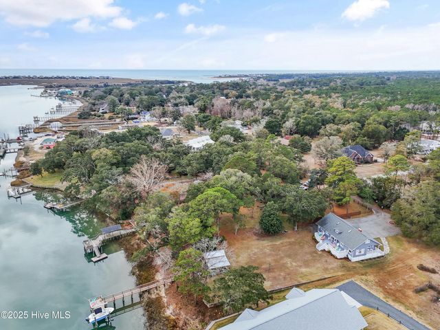 1592 Village Point Road SW, Shallotte, NC 28470