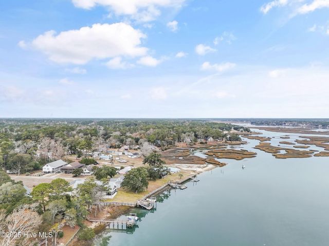 1592 Village Point Road SW, Shallotte, NC 28470