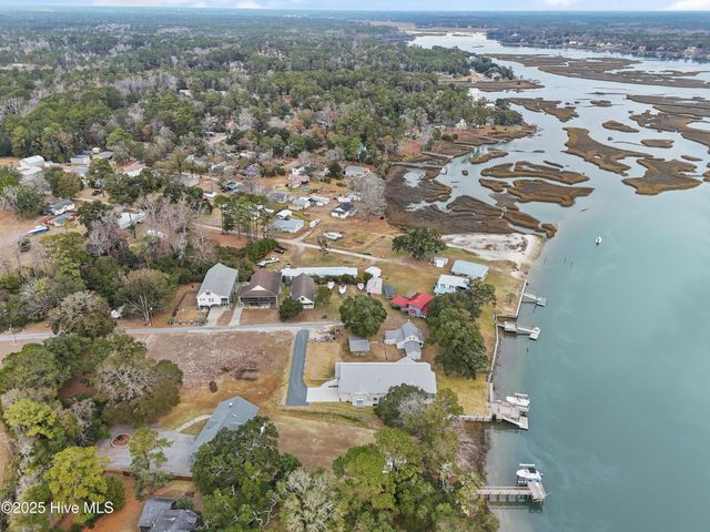 1592 Village Point Road SW, Shallotte, NC 28470