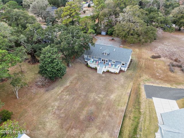 1592 Village Point Road SW, Shallotte, NC 28470