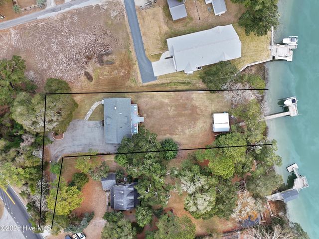 1592 Village Point Road SW, Shallotte, NC 28470