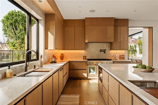 12753 Halkirk Street, Studio City, CA 91604