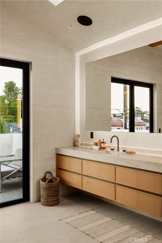 12753 Halkirk Street, Studio City, CA 91604