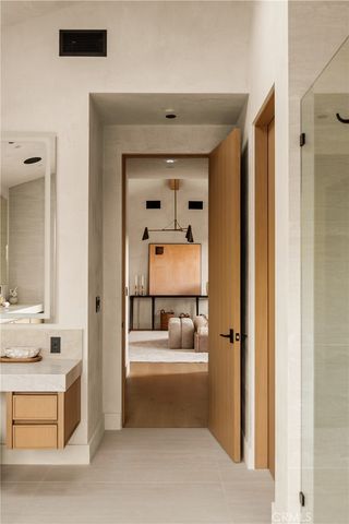 12753 Halkirk Street, Studio City, CA 91604