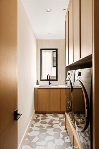 12753 Halkirk Street, Studio City, CA 91604