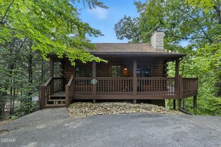 715 Aerie Way, Pigeon Forge, TN 37863