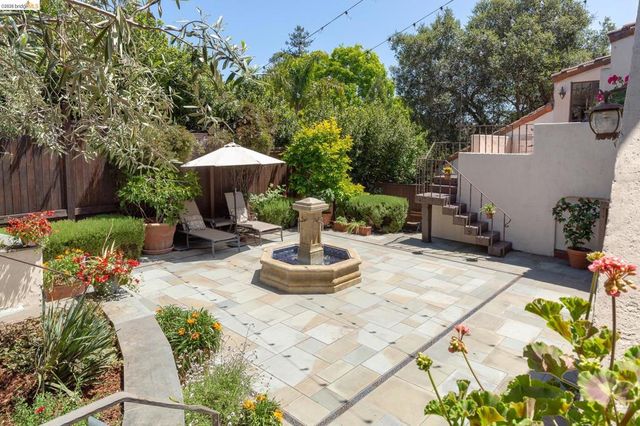 17 Roble Ct, Berkeley, CA 94705
