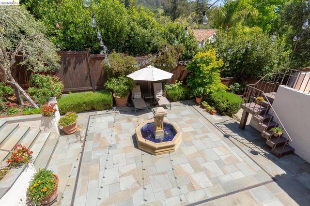 17 Roble Ct, Berkeley, CA 94705