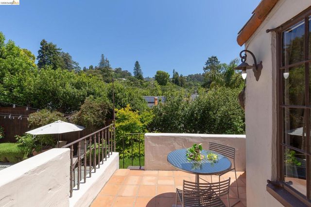 17 Roble Ct, Berkeley, CA 94705