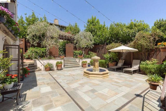 17 Roble Ct, Berkeley, CA 94705