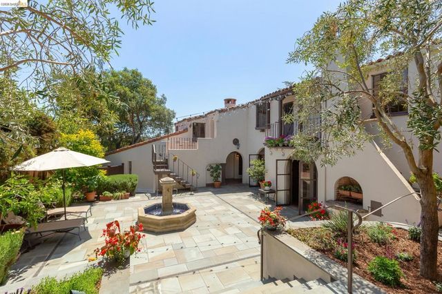 17 Roble Ct, Berkeley, CA 94705