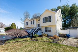 9 Timber Walk Drive, West Warwick, RI 02893