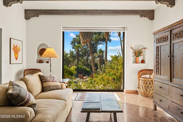 2820 E Cerrada Los Palitos, Tucson, AZ 85718