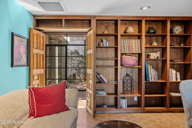 2820 E Cerrada Los Palitos, Tucson, AZ 85718