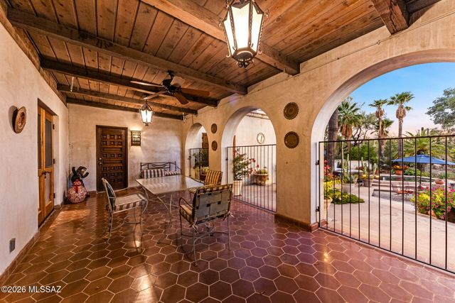 2820 E Cerrada Los Palitos, Tucson, AZ 85718