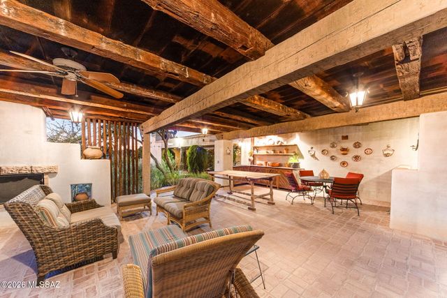 2820 E Cerrada Los Palitos, Tucson, AZ 85718