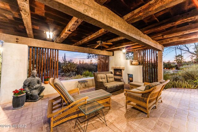 2820 E Cerrada Los Palitos, Tucson, AZ 85718