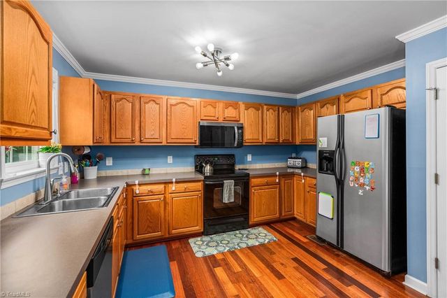 4430 Tipperary Place, Winston-salem, NC 27104