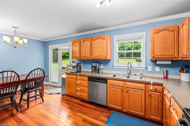 4430 Tipperary Place, Winston-salem, NC 27104