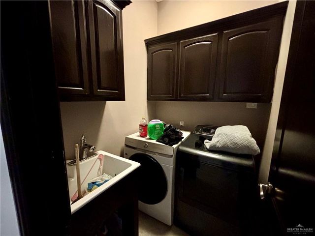 404 S Resplandor Street, Mission, TX 78572