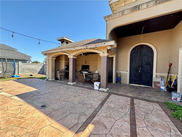 404 S Resplandor Street, Mission, TX 78572