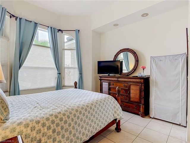 4924 SW 17th AVE, Cape Coral, FL 33914