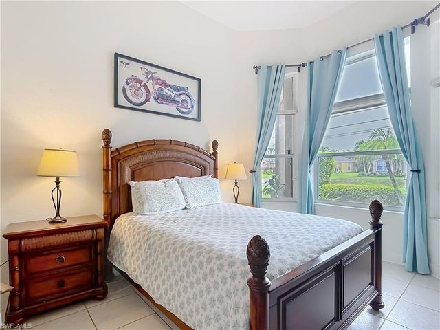 4924 SW 17th AVE, Cape Coral, FL 33914