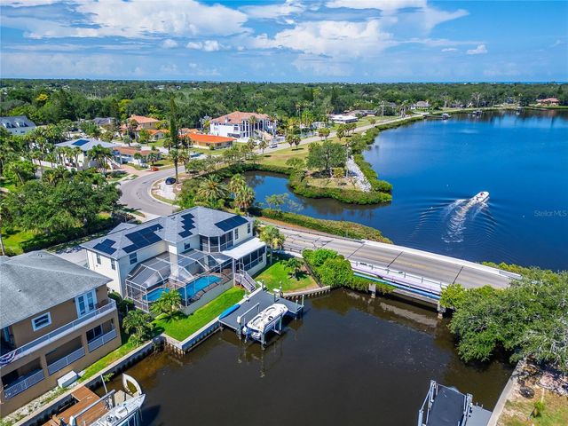 339 MANATEE LANE, Tarpon Springs, FL 34689