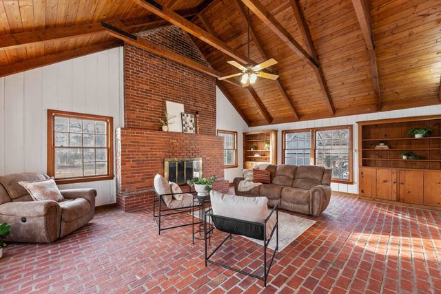 621 S Chautauqua Ave, Wichita, KS 67211