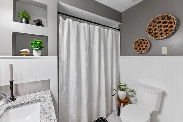 621 S Chautauqua Ave, Wichita, KS 67211