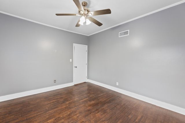 621 S Chautauqua Ave, Wichita, KS 67211