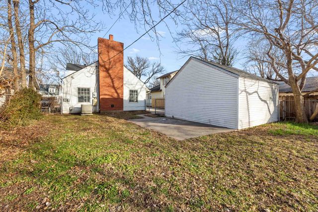 621 S Chautauqua Ave, Wichita, KS 67211