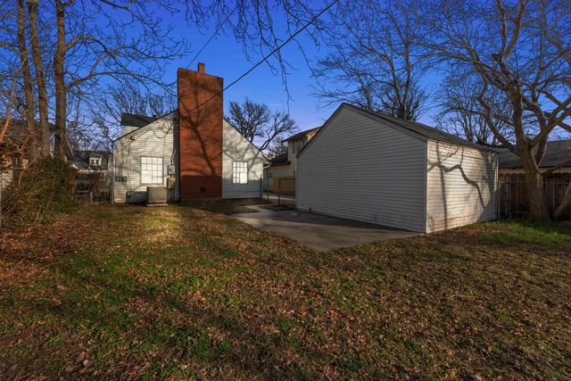 621 S Chautauqua Ave, Wichita, KS 67211