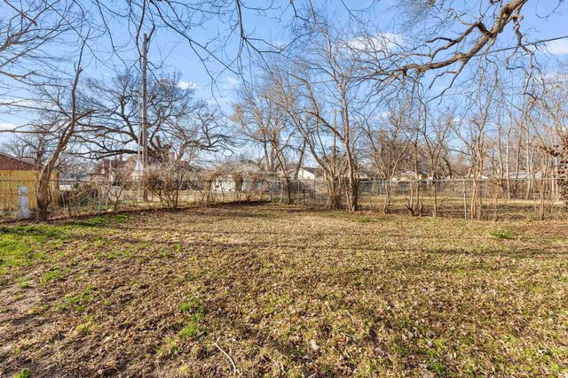 621 S Chautauqua Ave, Wichita, KS 67211