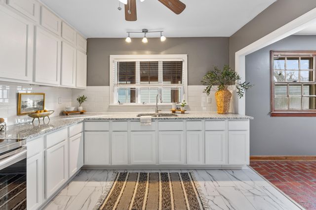 621 S Chautauqua Ave, Wichita, KS 67211