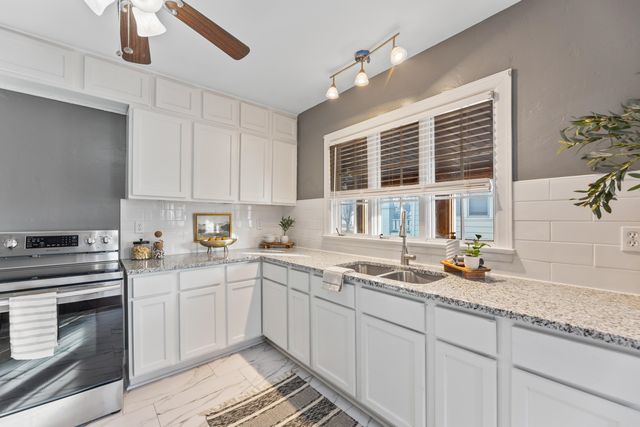 621 S Chautauqua Ave, Wichita, KS 67211