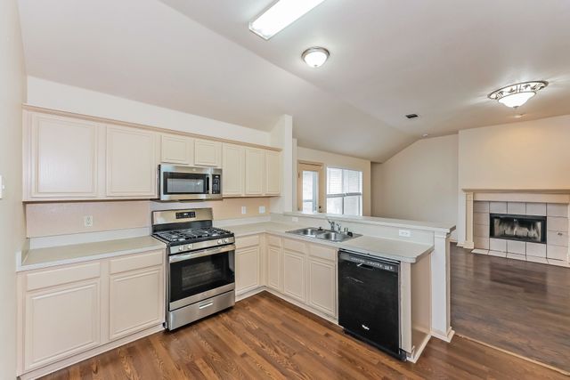 2230 Bridle Path Drive, Lancaster, TX 75146