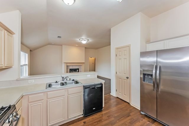 2230 Bridle Path Drive, Lancaster, TX 75146